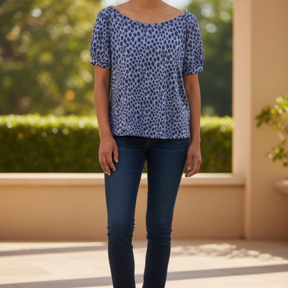 Liz Claiborne Short Sleeve Blue Dot Top